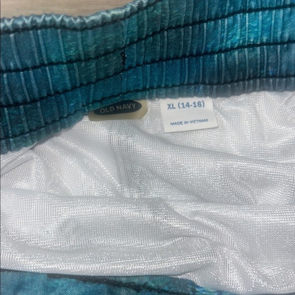 Youth swim trunks bundle - Picture 9 of 9